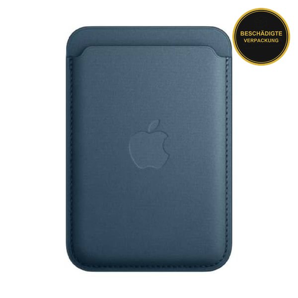 Apple iPhone 15 FineWoven Case Blue · beschädigte Verpackung